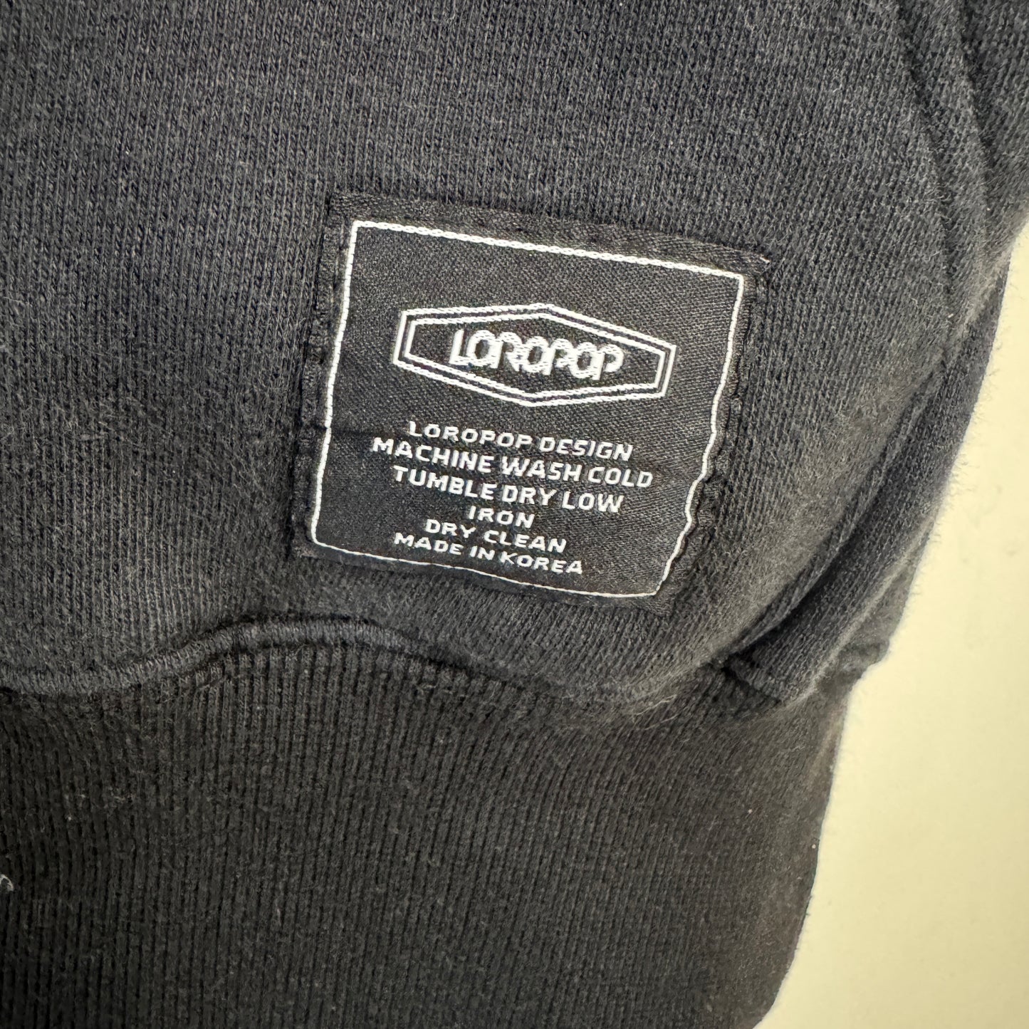 Loro Pop Black Hoddie